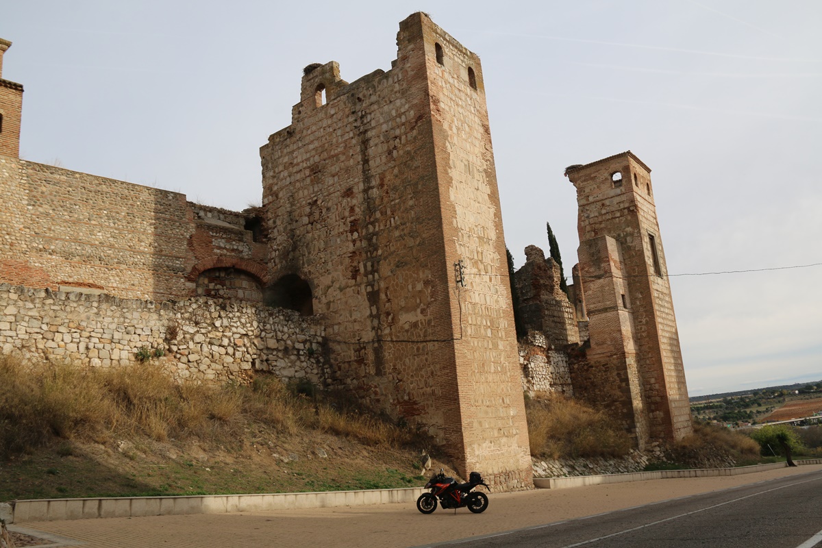 Ruta Top 12.  Junto a las ruinas de Escalona del Alberche