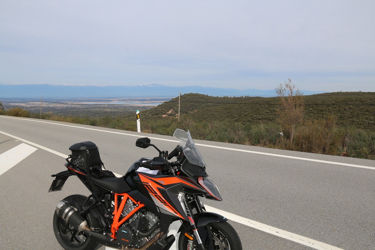 Ruta Top 12. El embalse de Valdecañas abajo