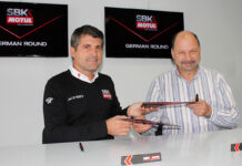 La firma del acuerdo entre Dorna y el circuito de Oschersleben