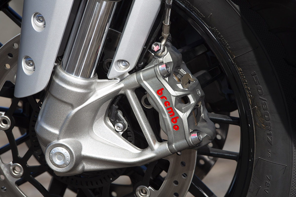 Pinzas delanteras radiales Brembo Stylema para la Triumph Rocket 3 2020