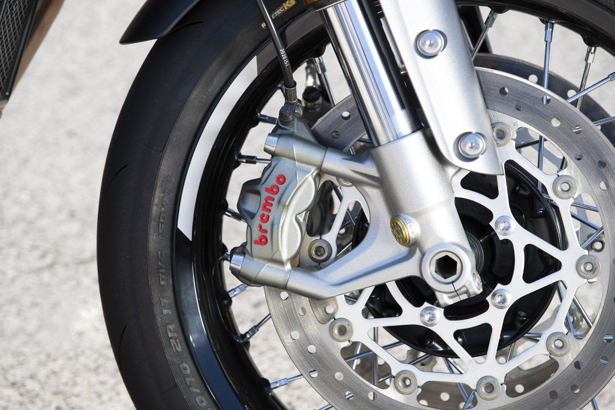 Más potencia y mejor equipamiento en la Triumph Thruxton RS