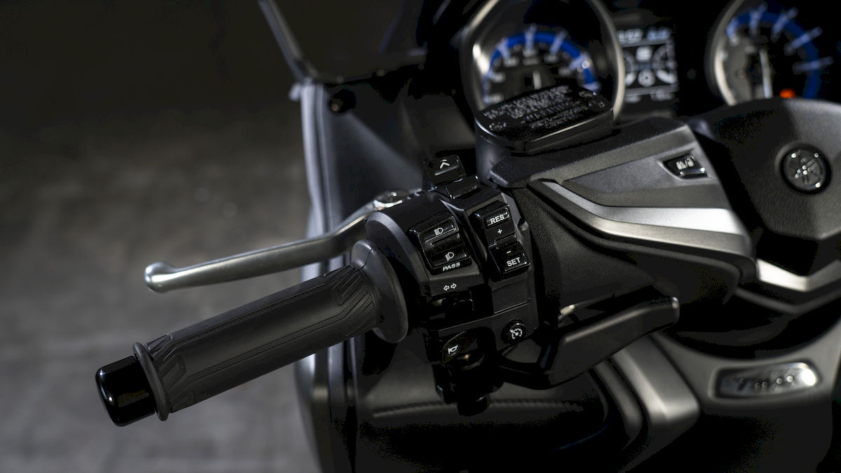 yamaha_tmax_560_2020_19