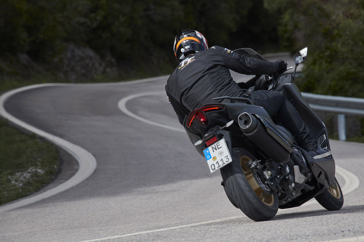 La óptica trasera del TMAX 2020 es completamente nueva y más atractiva