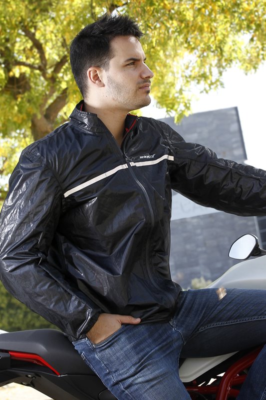 Impermeable Seventy Degrees