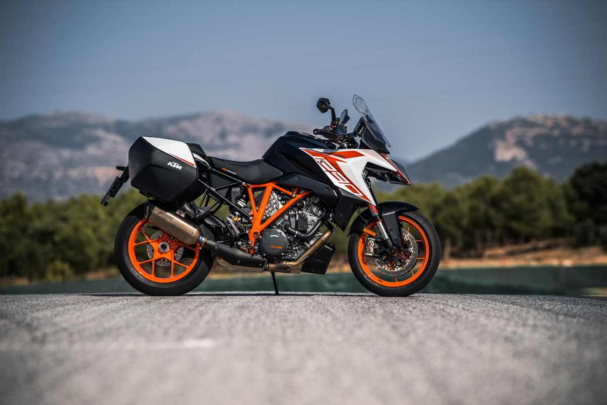 KTM Super Duke GT 2019