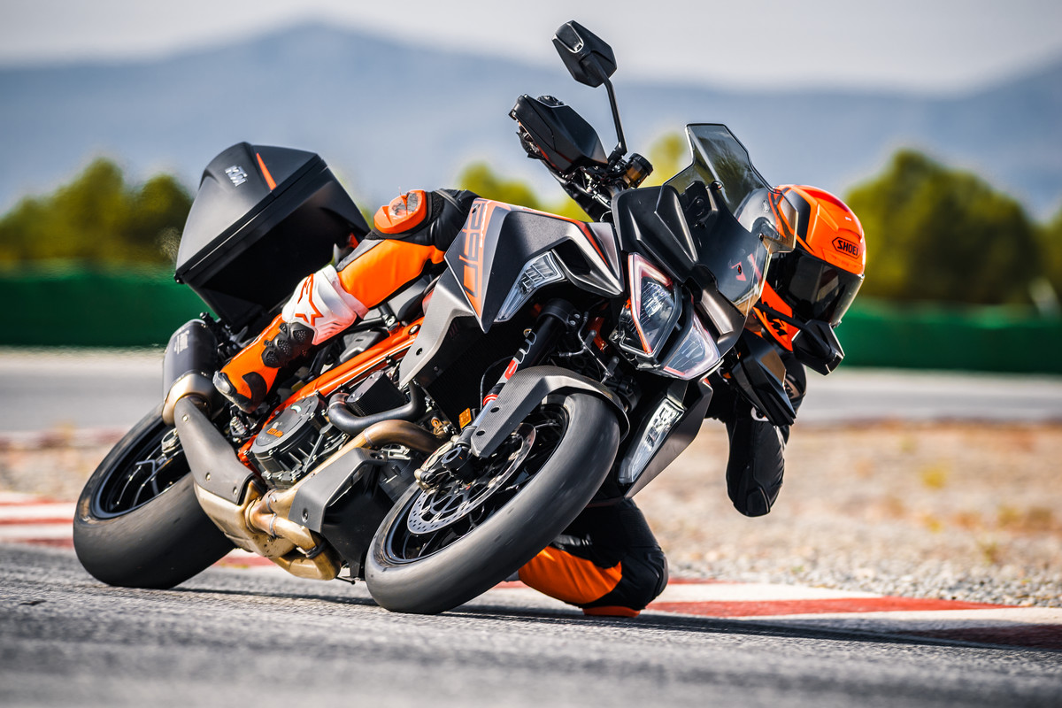KTM Super Duke GT 2019