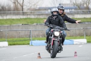 Examen de carné moto con pasajero