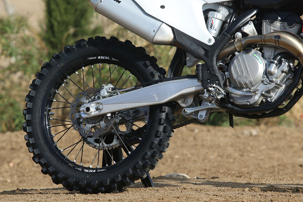 KTM 350 SX-F 2020: basculante