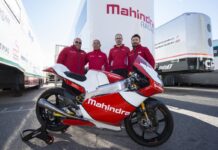 Max Biaggi con el Max Racing