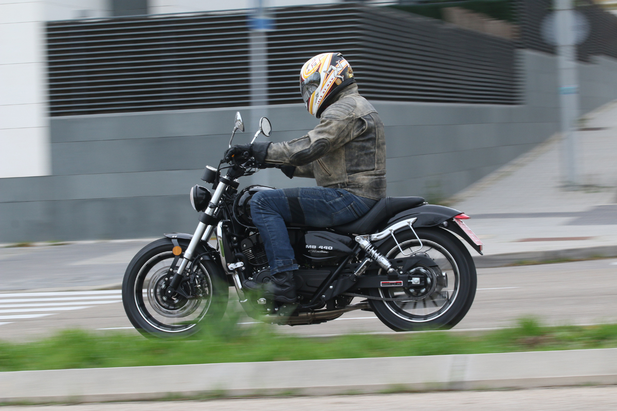 Prueba MITT 440 Custom Black. En marcha.