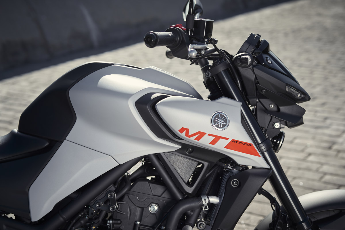 Carrocería rediseñada para Yamaha MT-03 2020