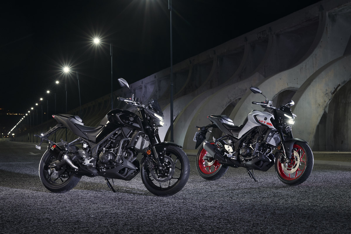 Yamaha MT-03 2020 negra y plata-rojo