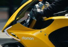 damon_hypersport_pro_blackberry_1
