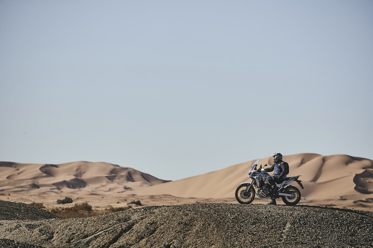 Posado con la Honda CRF1100L Africa Twin Adventure Sports DCT 2020