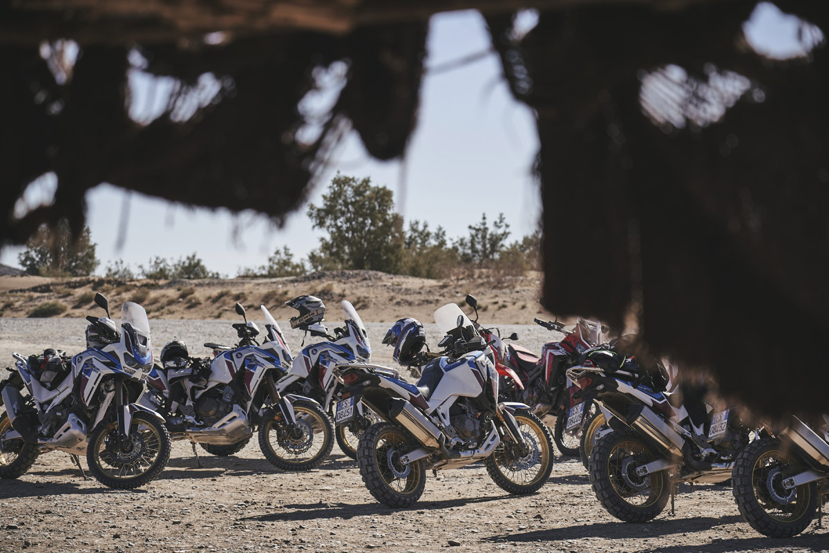 Reunión de Hondas CRF1100L Africa Twin 2020 en las Fogaras de Jorf