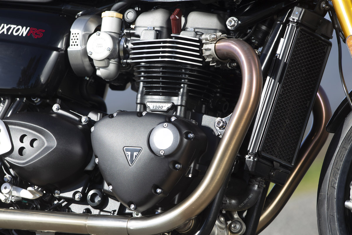 El bicilíndrico de la Triumph Thruxton RS declara 105 CV