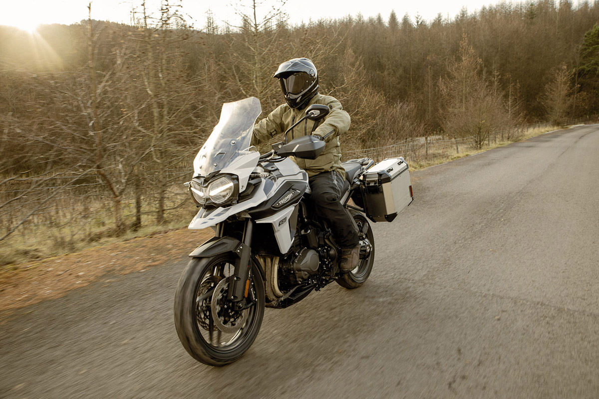 Acción sobre la Triumph Tiger 1200 SE Alpine