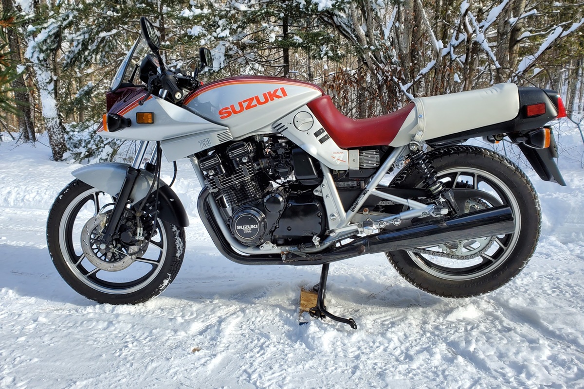 Suzuki Katana 750 de 1983
