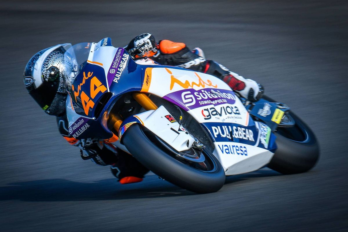 Aron Canet debuta en Moto2