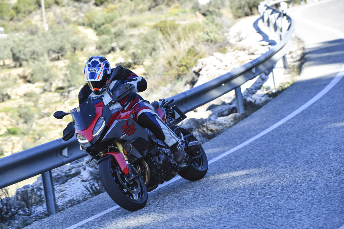 De serie, la BMW F900XR tiene 2 modos de conducción, pero puede equipar 2 más opcionalmente