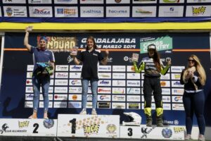 Podio femenino Inscripción Campeonato de España de Enduro