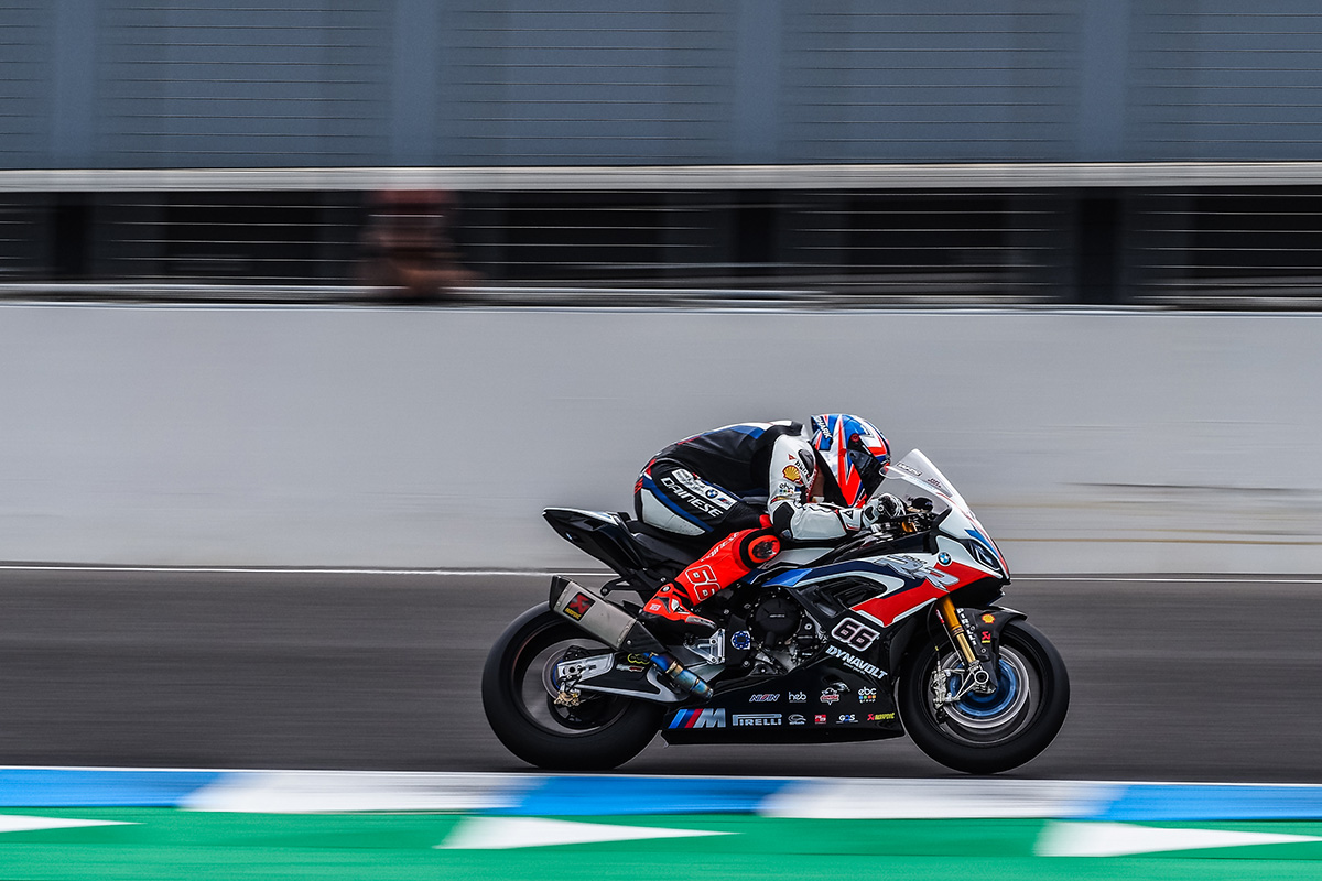 Tom Sykes ha sido rápido con la BMW en Australia
