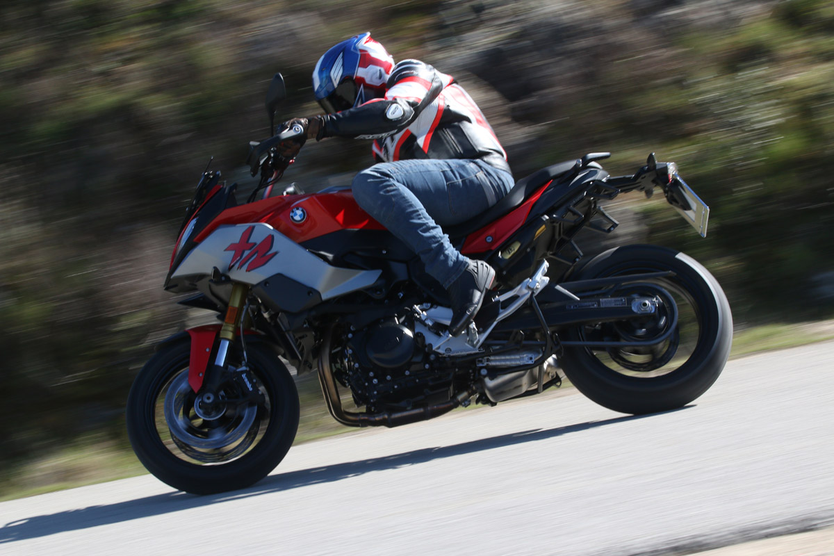 bmw_f900xr_2020_smn