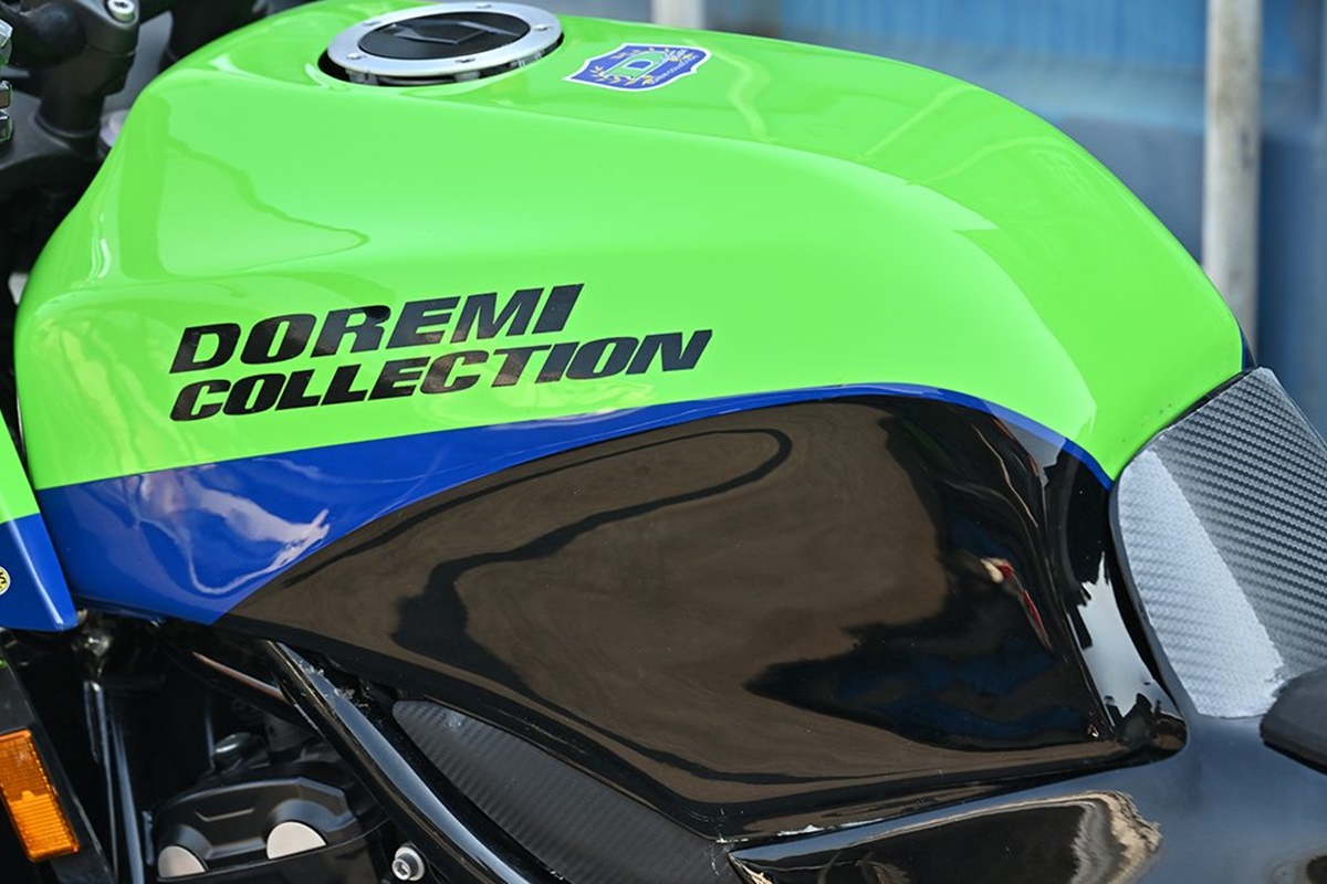Kawasaki GPZ900R por Doremi Collection