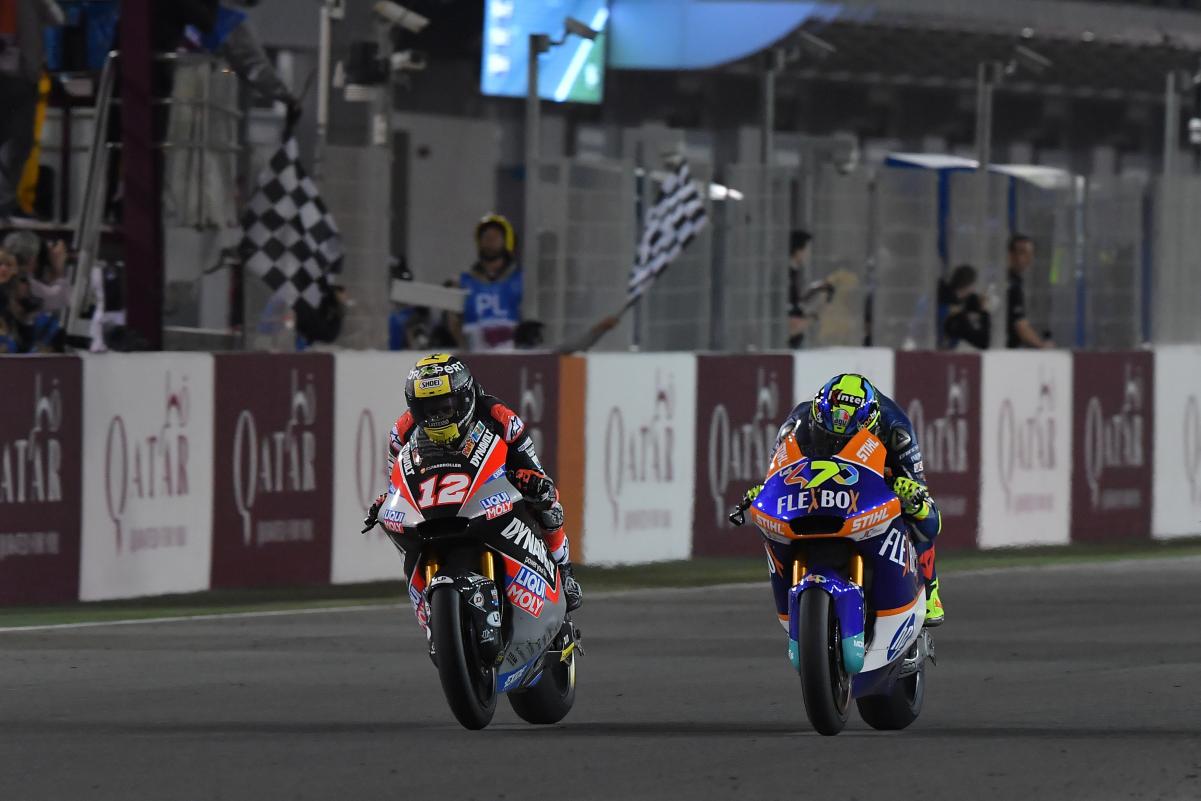 Los finales en Moto2 suelen ser apretados
