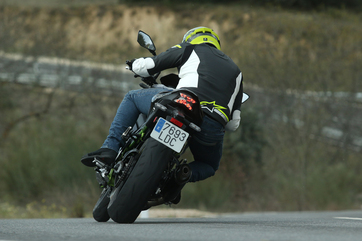 Trasera de la Kawasaki Z900 2020