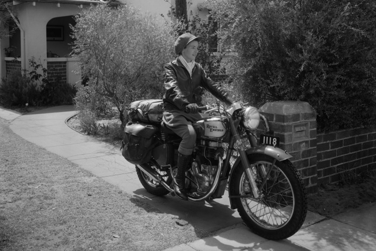 winifred_wells_royal_enfield_05