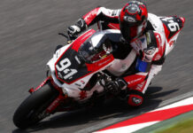 David Checa pilotando la Yamaha del equipo GTM 94.