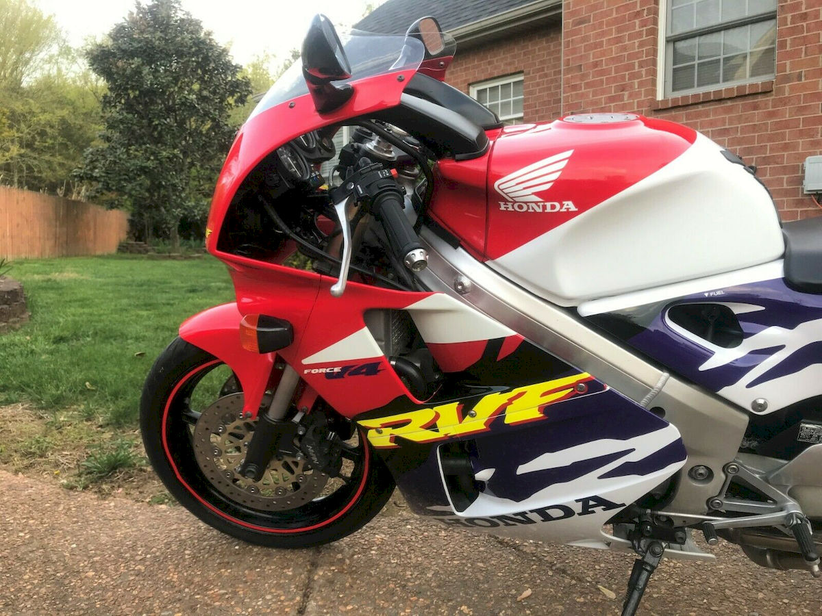 honda_rvf400_6