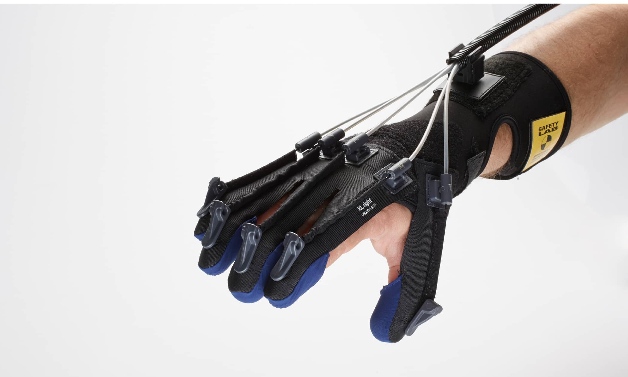 Desarrollo de guantes de moto SPIDI en su departamento I+D 'Safety Lab'