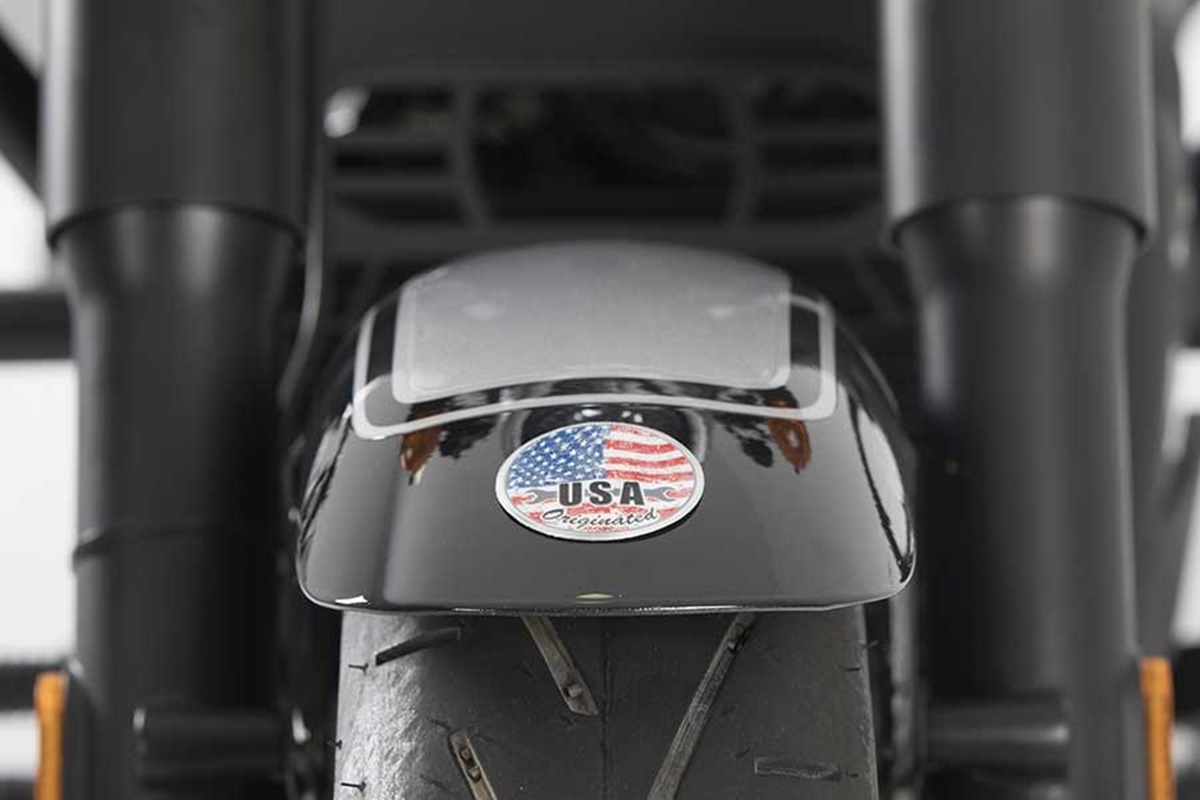 UM Renegade Sport S
