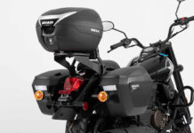 Equipo SHAD en la UM Renegade Commando 125 Grand Tourer 2020