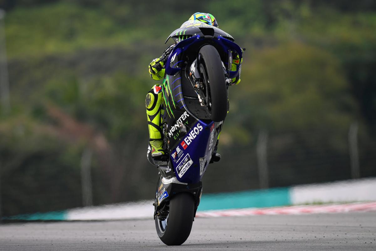 Rossi aún sigue divirtiéndose con la moto