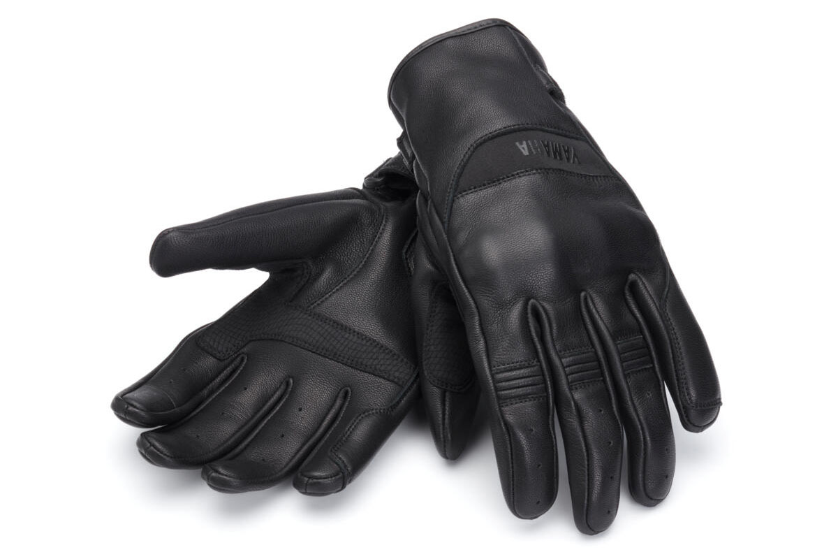 Consigue unos guantes Yamaha de verano