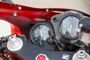 honda_rvf400_nc35_tyga_11