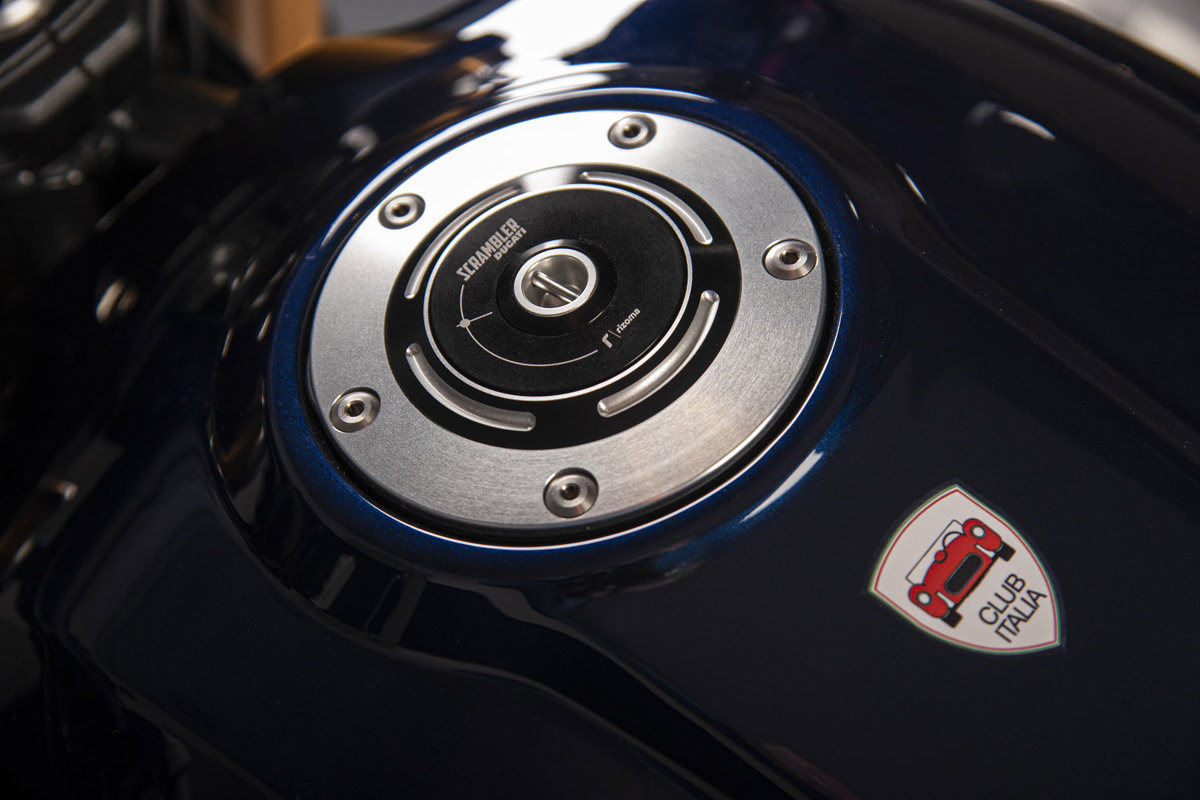 ducati_scr_1100_scuderia_club_italia_02