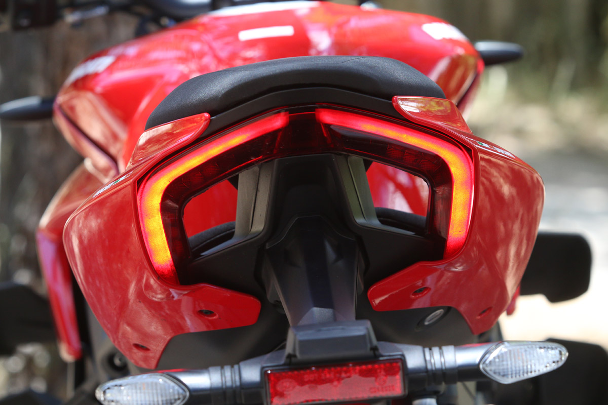 Óptica trasera de la Ducati Streetfighter V4 S