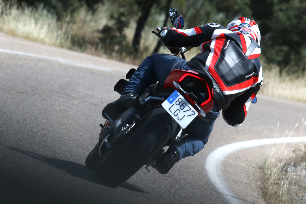 Inconfundible trasera de la Ducati Streetfighter V4 S
