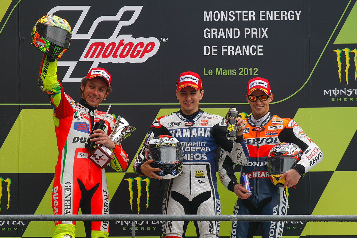 Rossi junto a Lorenzo y Stoner en Le Mans en su primer podio con Ducati