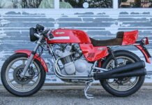 Lateral izquierdo de la MV Agusta 850SS
