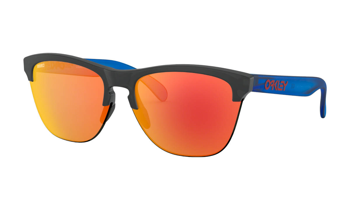 ndp_oakley_frogskin_maverick_1