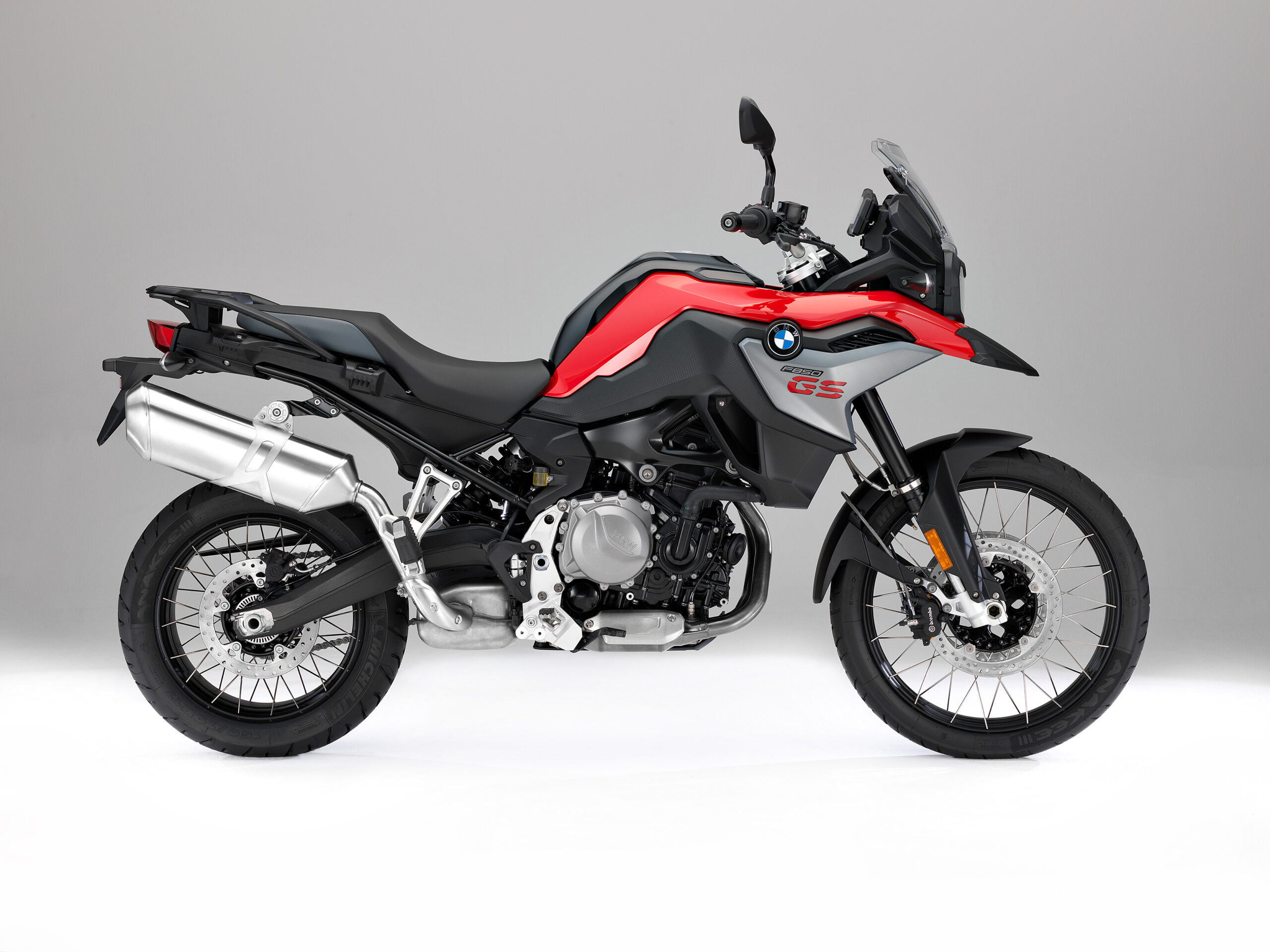 BMW F850 GS vista lateral derecho