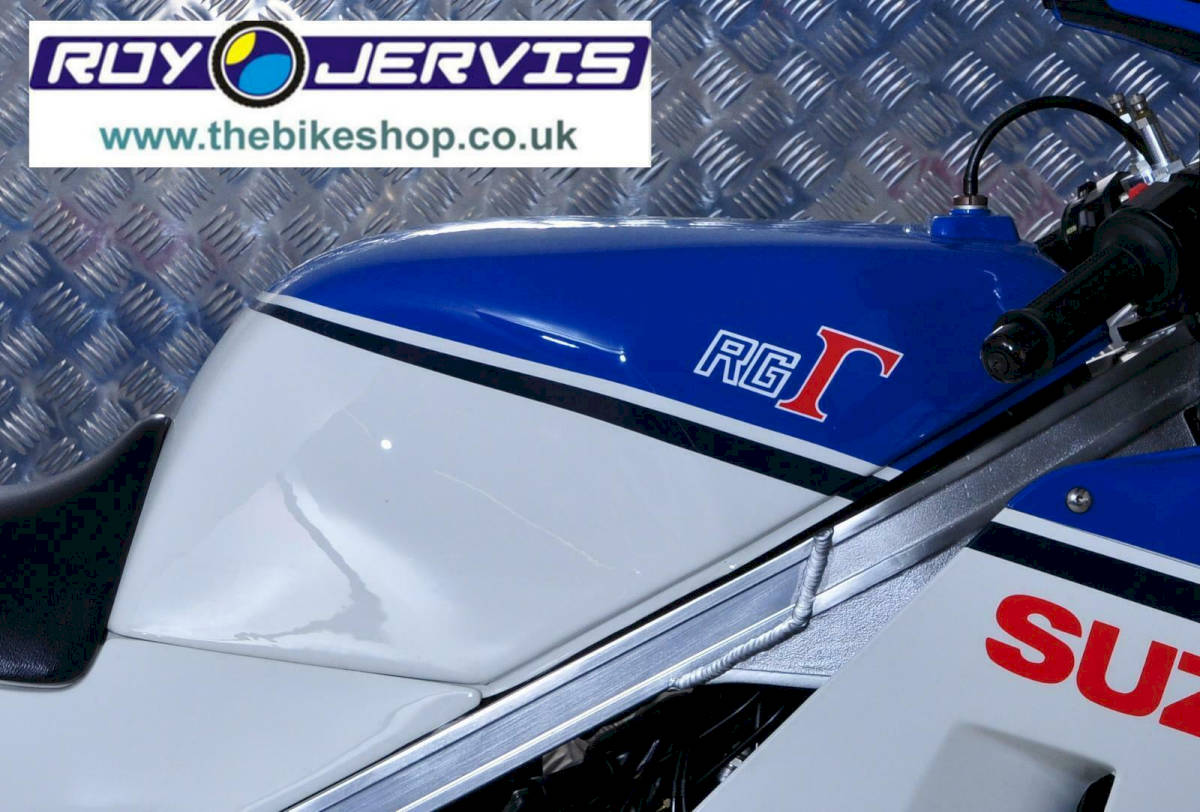 suzuki_rg500_uk_9