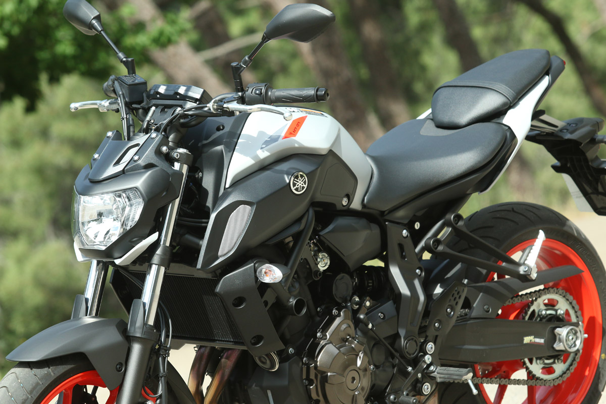 yamaha_mt07_2020_11