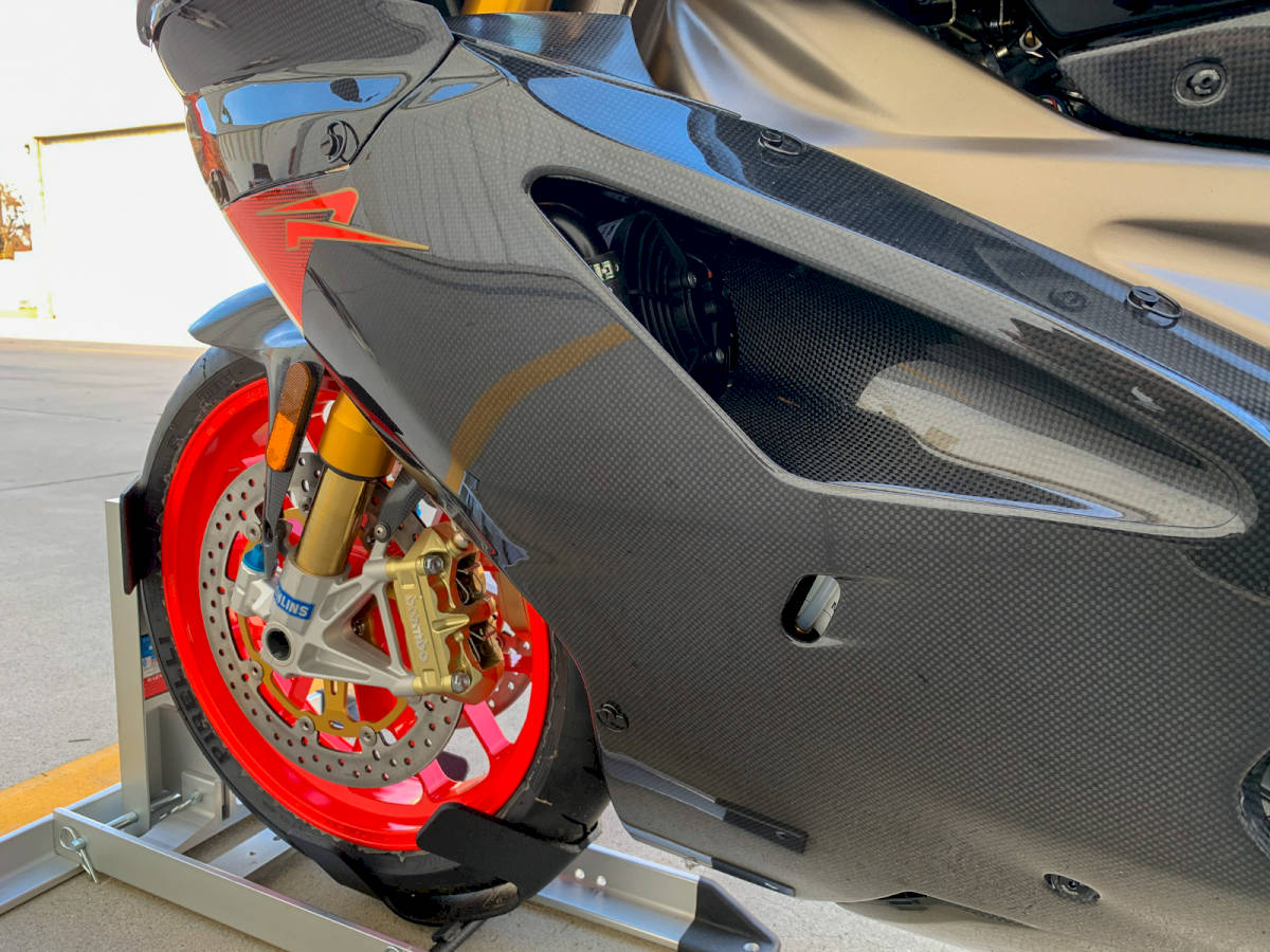 aprilia_rsv1000r_nera_-_17