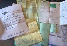 Facturas y documentación oficial de la moto